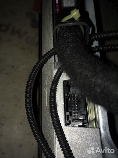 Усилитель акустической системы Audi Q7 (4L)