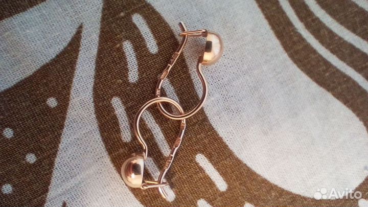 Золотые серьги
