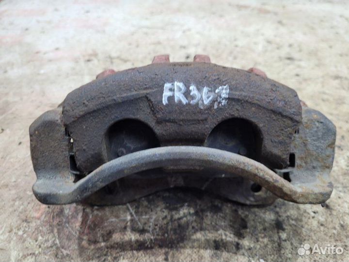 Суппорт передний правый Ssangyong Kyron DJ