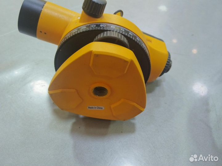 Оптический нивелир Vega L24