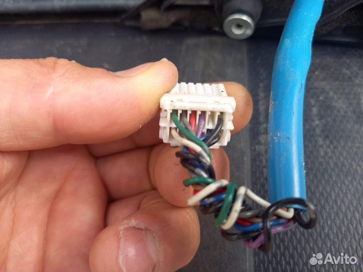 Зераало правое Subaru Outback B13 2008 год