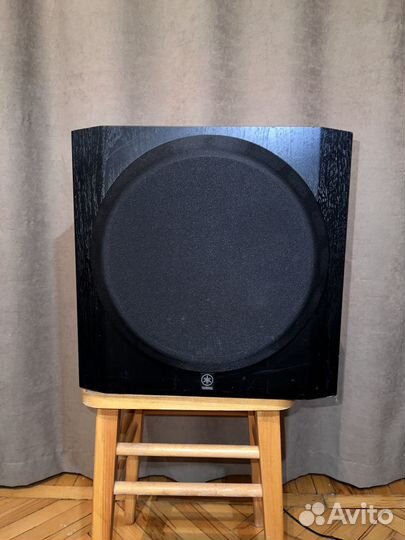 Колонки Активный subwoofer Yamaha