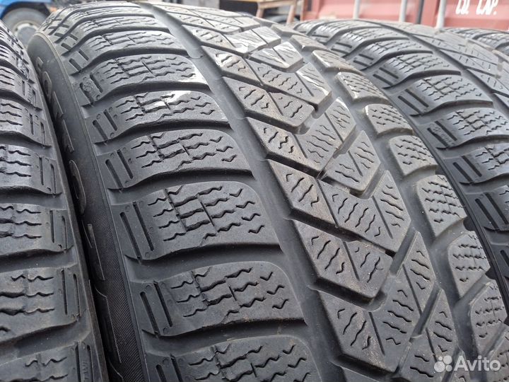 Pirelli Winter Sottozero 3 215/55 R18