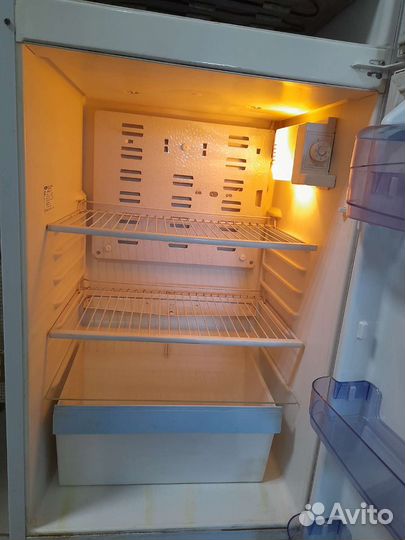 Холодильник бирюса 151е