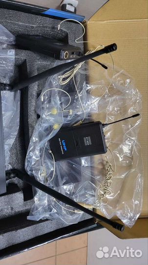 Радиосистема с двумя головными микрофонами