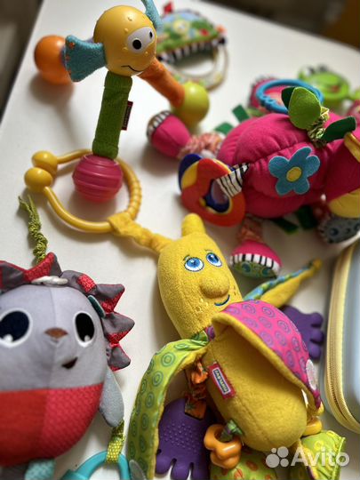 Развивающие игрушки для новорожденных пакетом