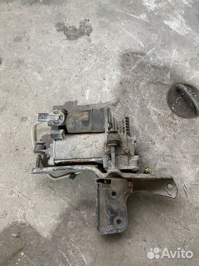 Компресор пневмоподвески