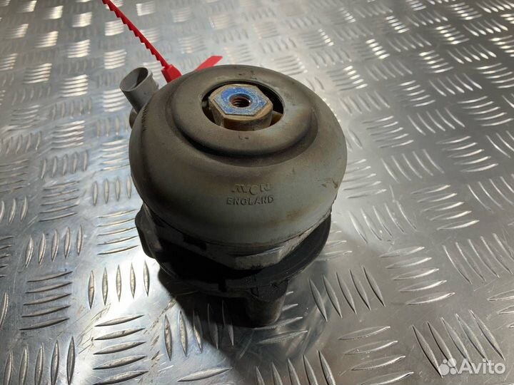 Подушка крепления двигателя левая Audi A8