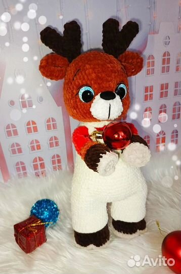 Олень из плюшевой пряжи