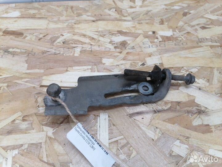 Кронштейн генератора Toyota Corolla E150 1zrfe