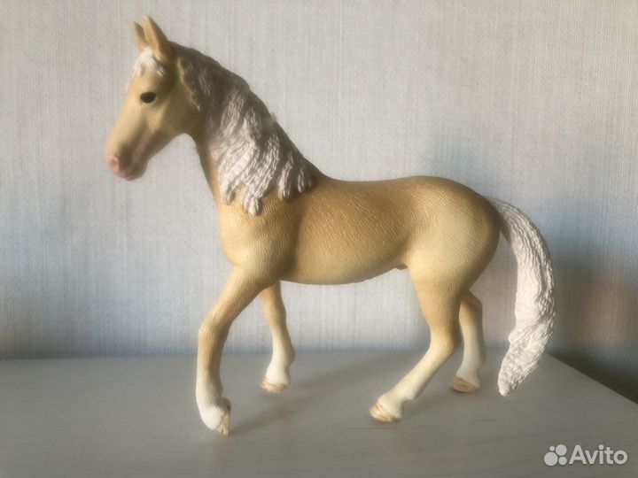 Фигурки лошадей schleich