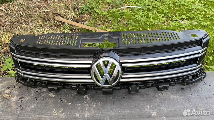 Решетка радиатора VW Tiguan