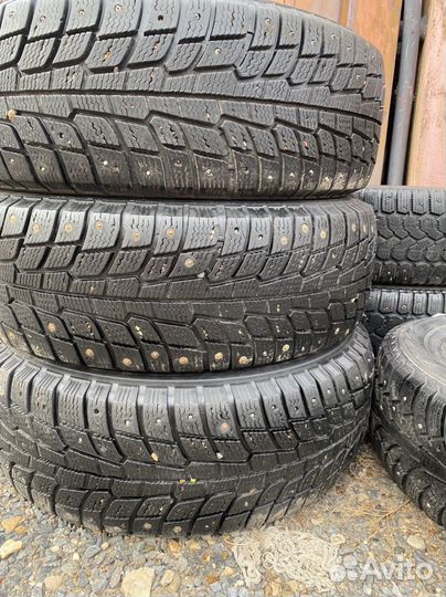 Michelin Latitude X-Ice North 215/60 R17