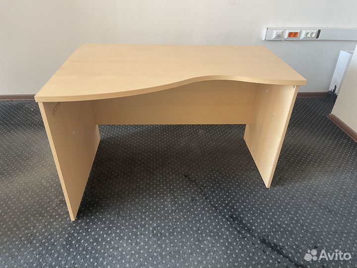 Стол компьютерный 120х80х75 эргономичный