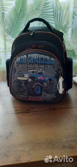 Рюкзак школьный для мальчика ортопедический