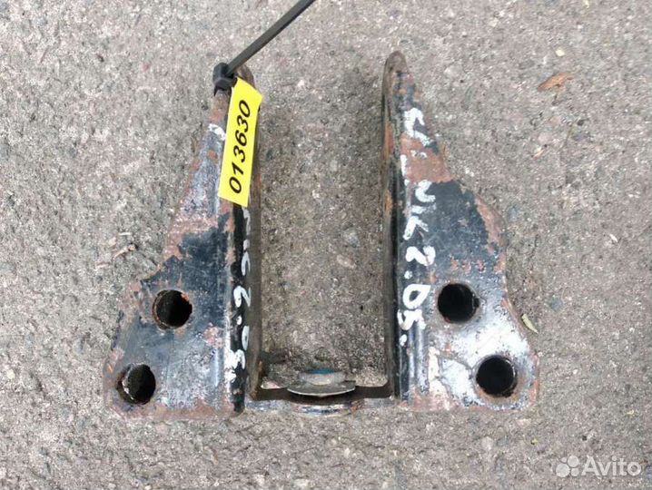 Кронштейн кпп Renault Megane 1 260511B