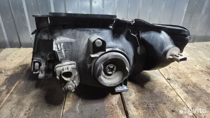 Фара правая оригинал Hyundai Matrix 1