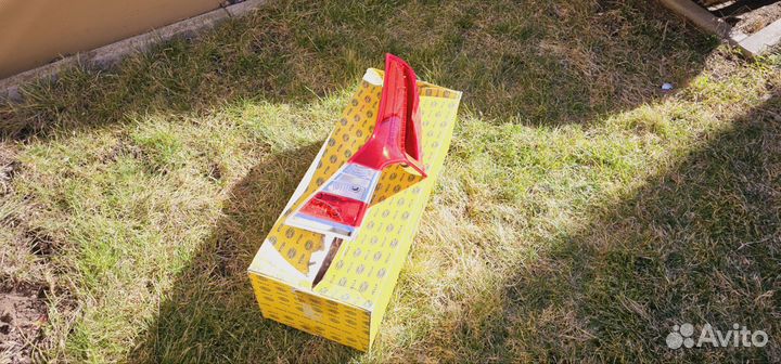 Фонарь задний правый вольво v70