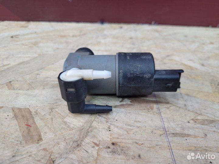 Насос омывателя Renault Sandero Stepway