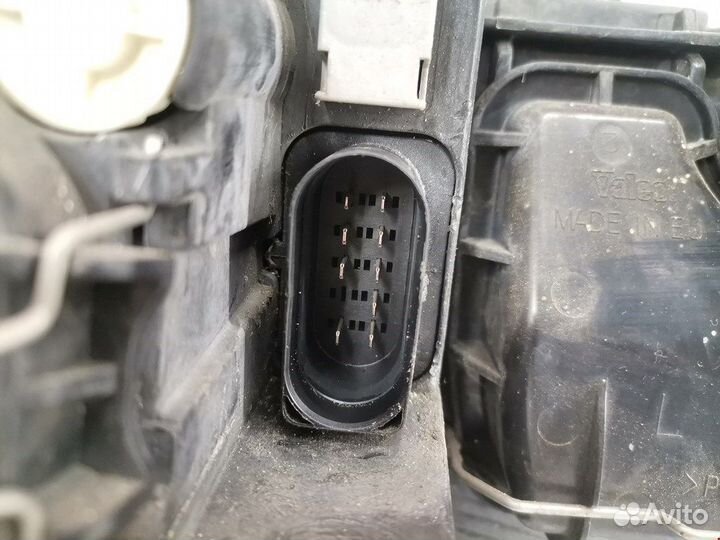 Фара передняя для Audi A4 B6 8E0941029C