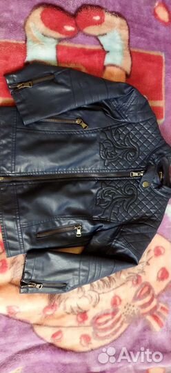 Кожаная куртка на девочку