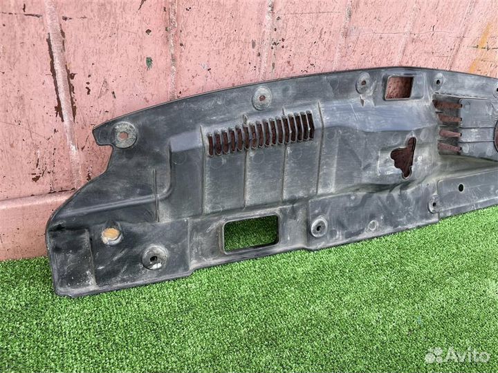 Кожух замка капота Mitsubishi Outlander (GF) II