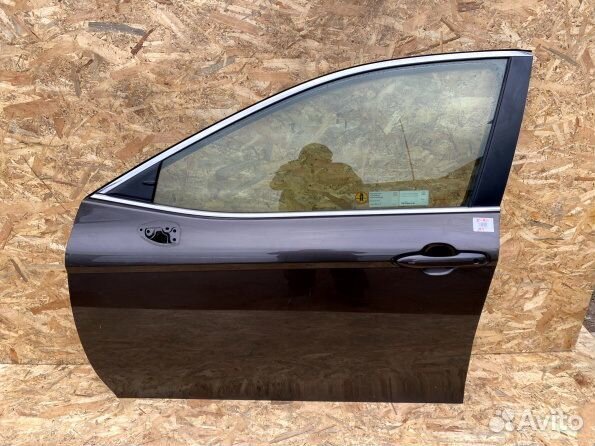 Дверь передняя левая Toyota Camry 70