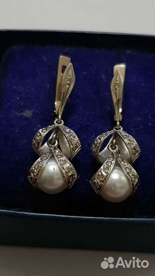 Золотые серьги 750 пробы с жемчугом и бриллиантами