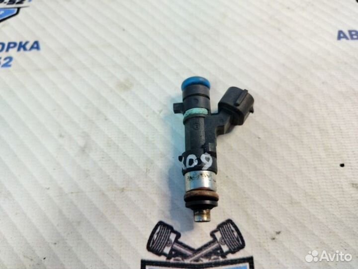 Форсунка топливная Nissan X-Trail T31 QR25DE