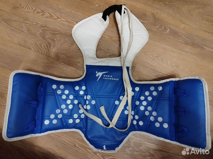 Жилет для тхэквондо