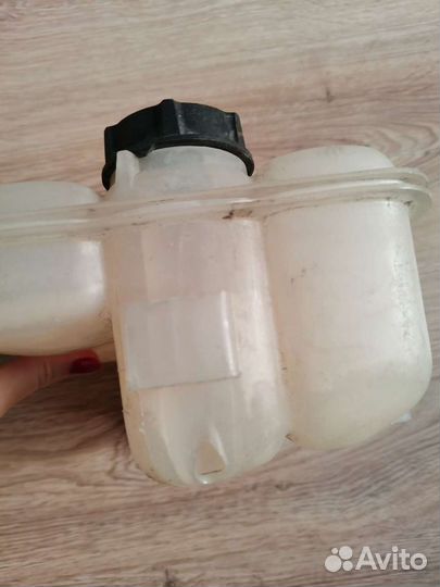 Бочок омывателя ford