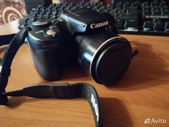 Компактный фотоаппарат canon