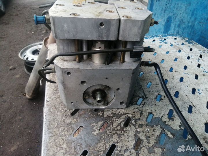 Блок ABS Mercedes W140