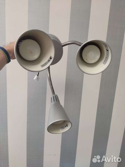 Люстра с гибкими лучами