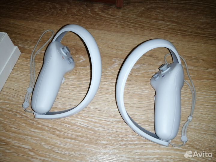 Pico 4 128 GB + Аксессуары