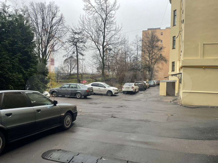 Помещение на Большом пр. В.О