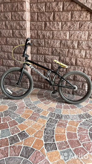 Трюковой велосипед BMX