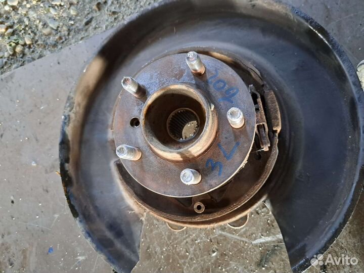 Цапфа Задняя левая Range Rover Vogue