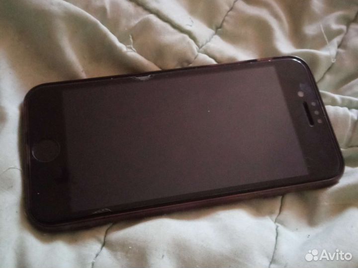 Телефон iPhone 8 64 gb