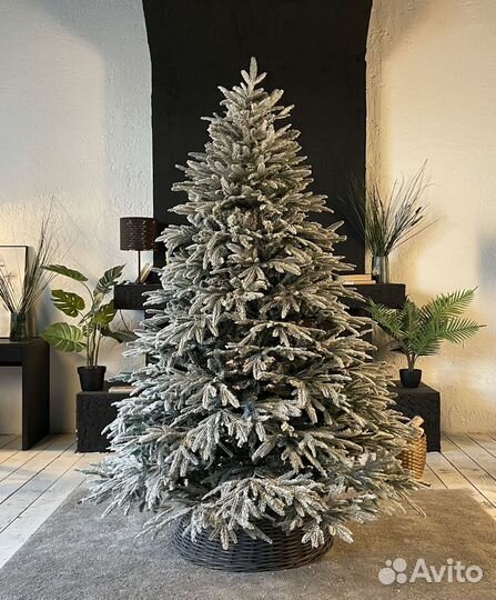 Елка искусственная