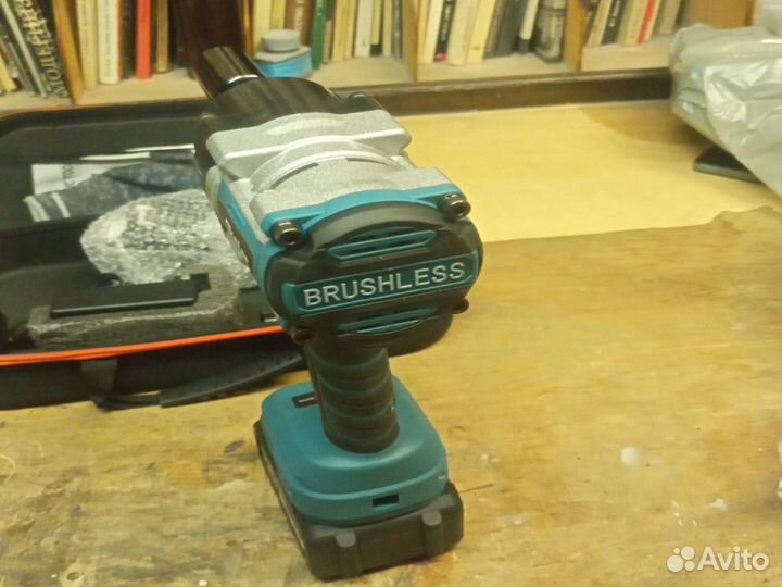 Гайковерт ударный аккумуляторный okalee