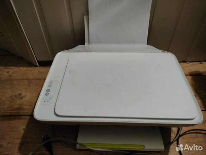 Почти что новый, цветной, струйный мфу hp 2130