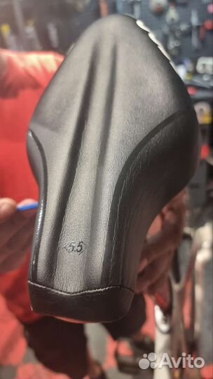 Седло для шоссейного велосипеда
