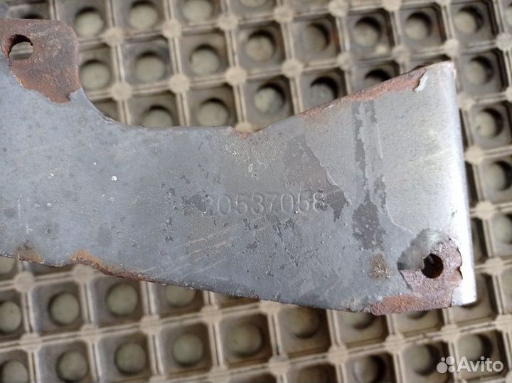 Кронштейн модулятора Volvo FH