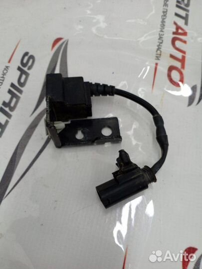 Датчик высоты дорожного просвета передний правый