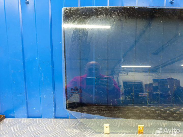 Стекло заднее правое Kia Rio 1 1.5 A5D 2003