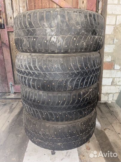 Bridgestone Ice Cruiser 5000 205/55 R16