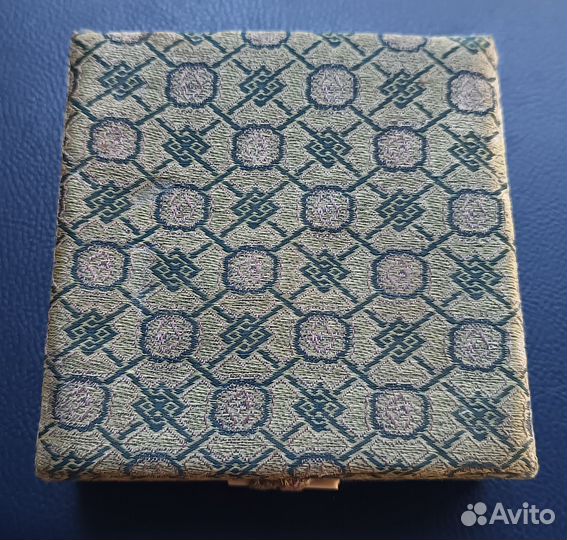 Медаль настольная, стекло, Китай