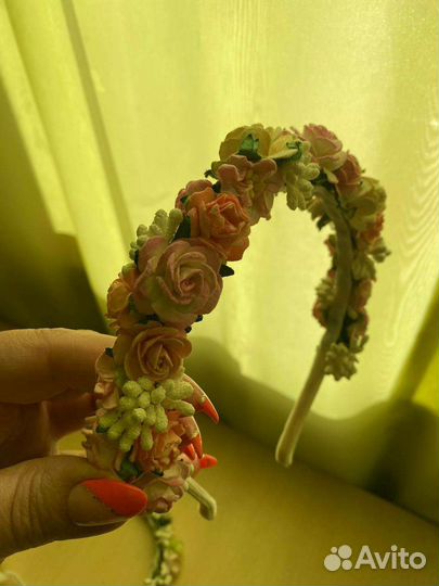 Ободок для волос с цветами