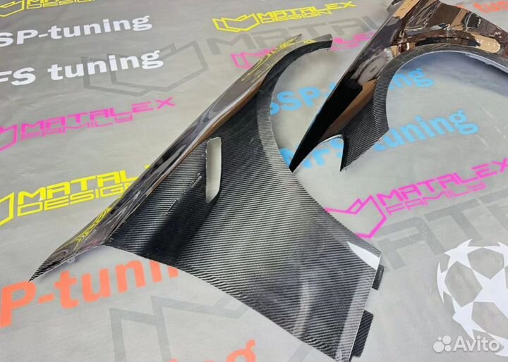 Карбоновые крылья BMW M5 F90 OEM стиль широкие